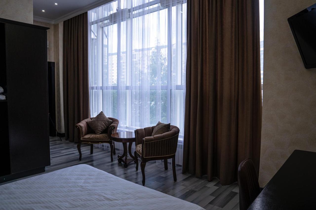 Belon Lux Hotel Astana Extérieur photo